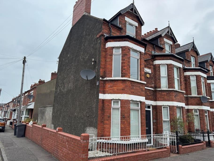 Stylish, Spacious And Central 4 Bedroom House Belfast Exteriör bild