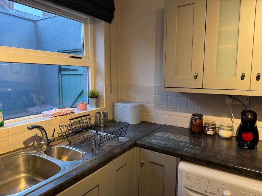 Stylish, Spacious And Central 4 Bedroom House Belfast Exteriör bild
