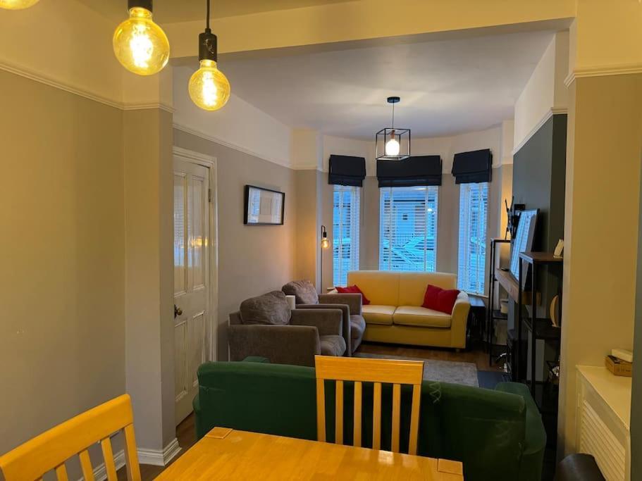 Stylish, Spacious And Central 4 Bedroom House Belfast Exteriör bild